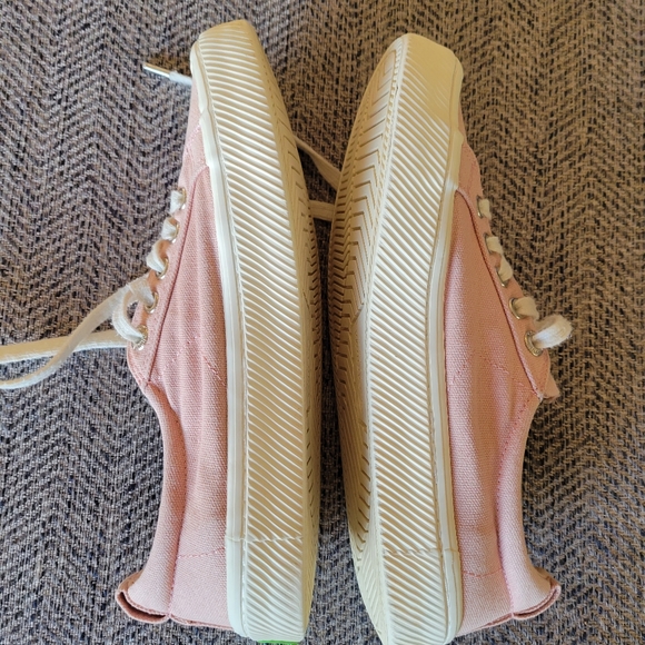Cariuma Oca Low Sneakers Pink 8 - Picture 6 of 6